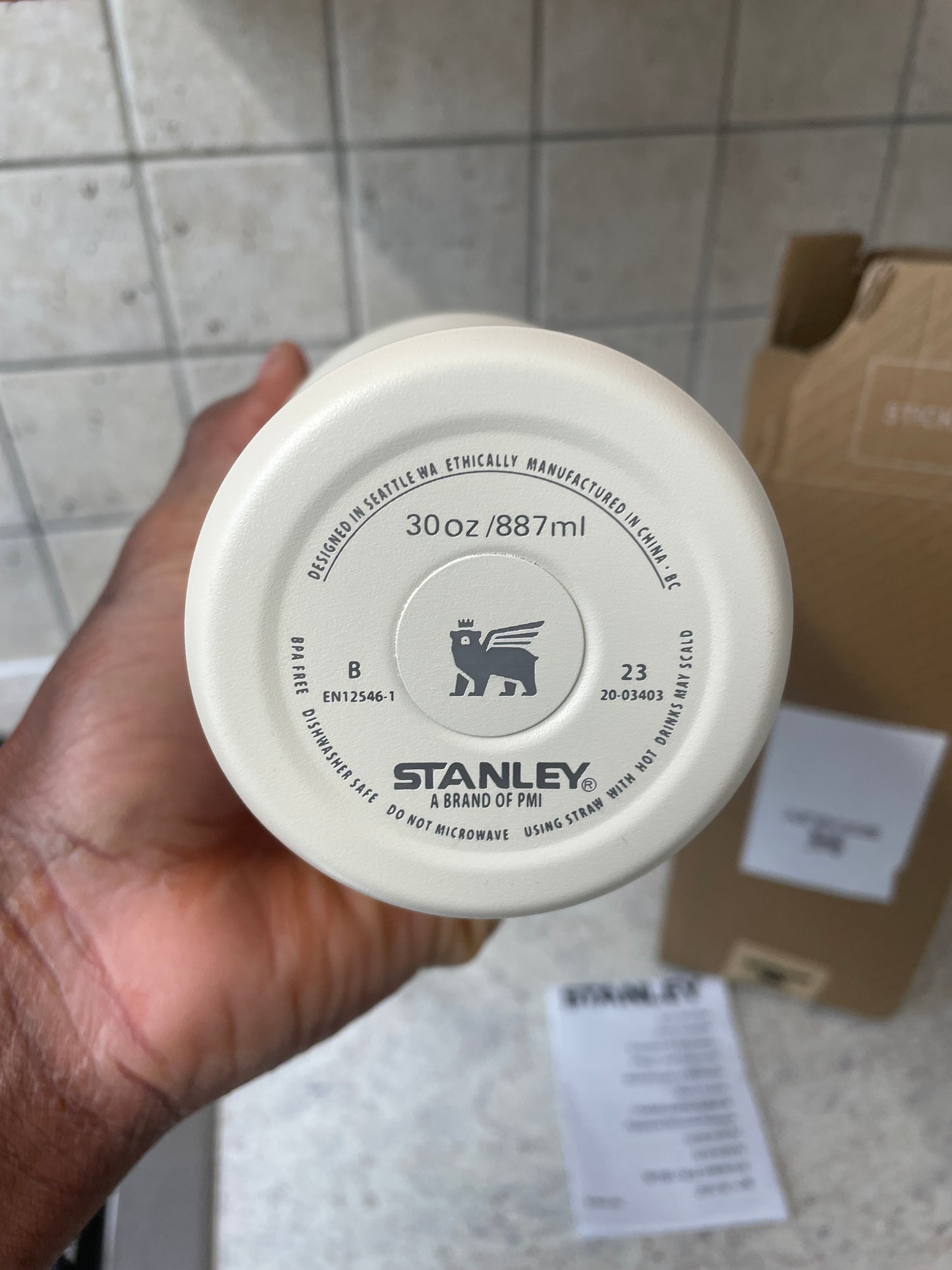 30 oz Stanley  Cup with Straw and Stainless Steel Sports Water Bottle Hot and Cold Drinks