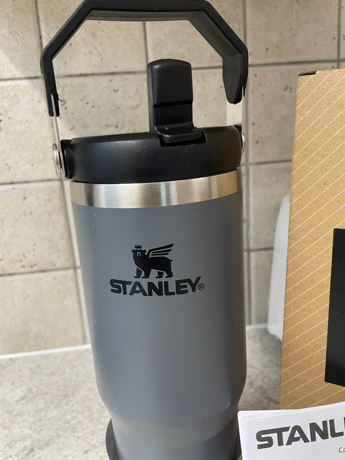 30 oz Stanley  Cup with Straw and Stainless Steel Sports Water Bottle Hot and Cold Drinks