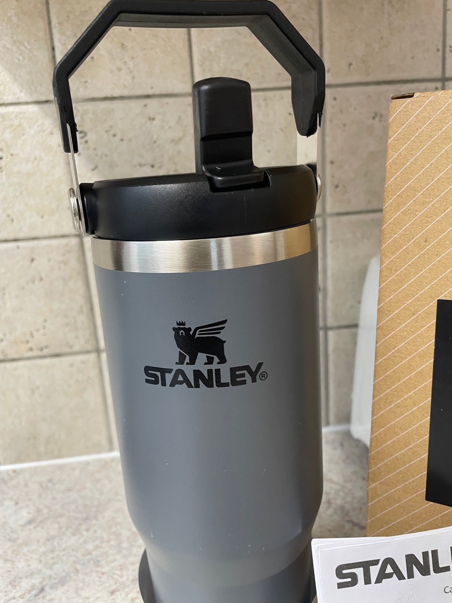 30 oz Stanley  Cup with Straw and Stainless Steel Sports Water Bottle Hot and Cold Drinks